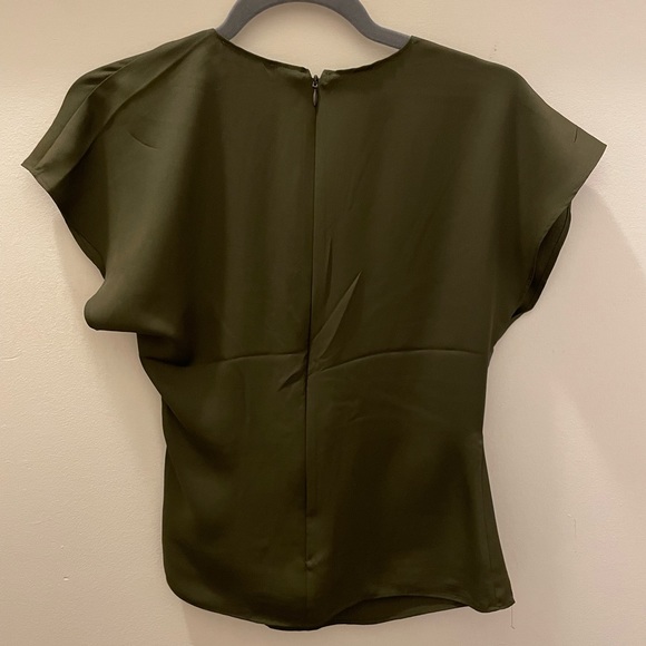 NWT Express top in olive green - Picture 2 of 3
